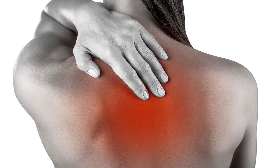 Lokalizácia bolesti chrbta je charakteristická pre osteochondrózu hrudnej chrbtice