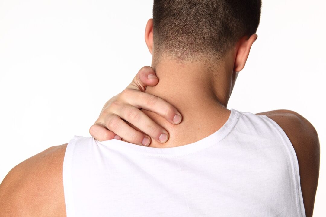Cervikálna osteochondróza je sprevádzaná nepríjemnými pocitmi a bolesťou v krku